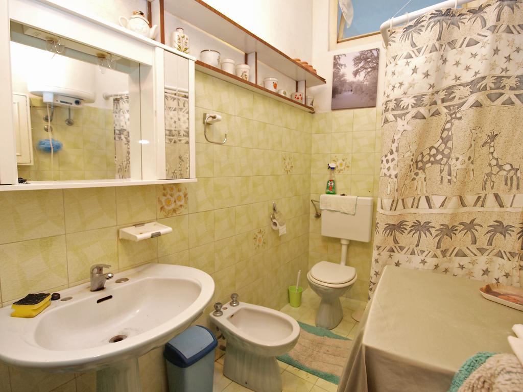 Apartments By The Sea 1050 Rovinj Exterior photo